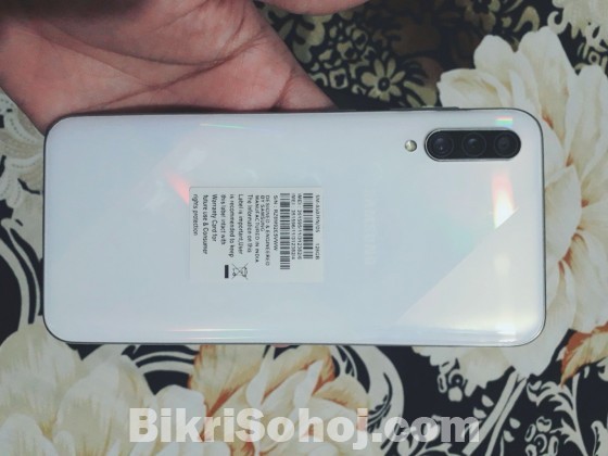 Samaung Galaxy A50s (6,128)